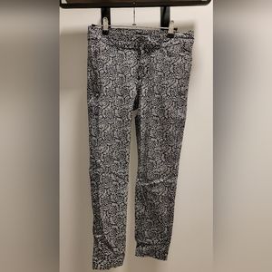 Gap blue/white pattern pants